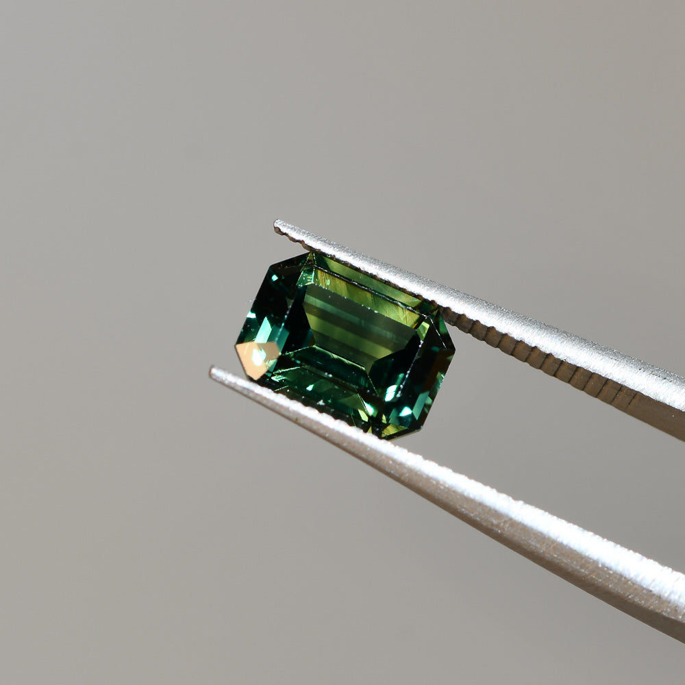 Australian Sapphire Emerald 1=2.13ct Banded Teal Parti