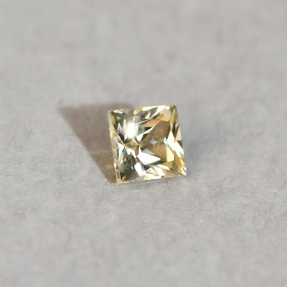 Australian Sapphire Princess 1=0.48ct Pale Yellow