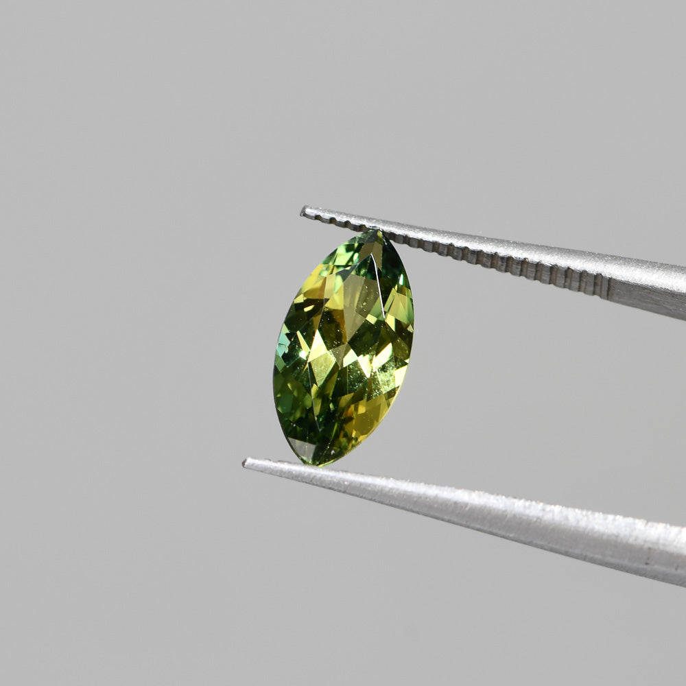 Australian Sapphire Marquise 1=1.70ct Yellow Green Parti