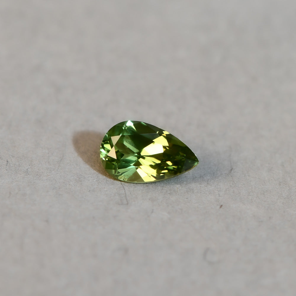 Australian Sapphire Pear 1=1.02ct Green