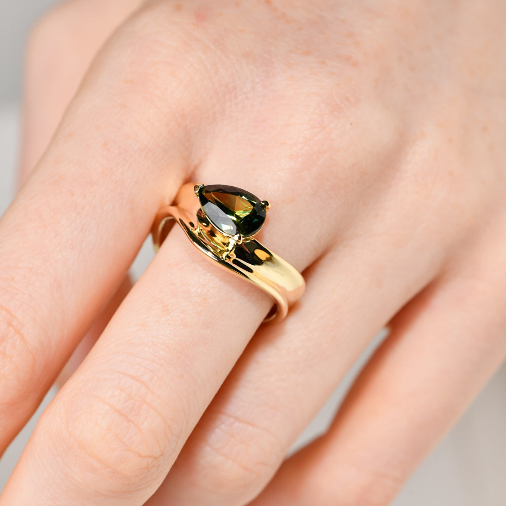 Avon Ring