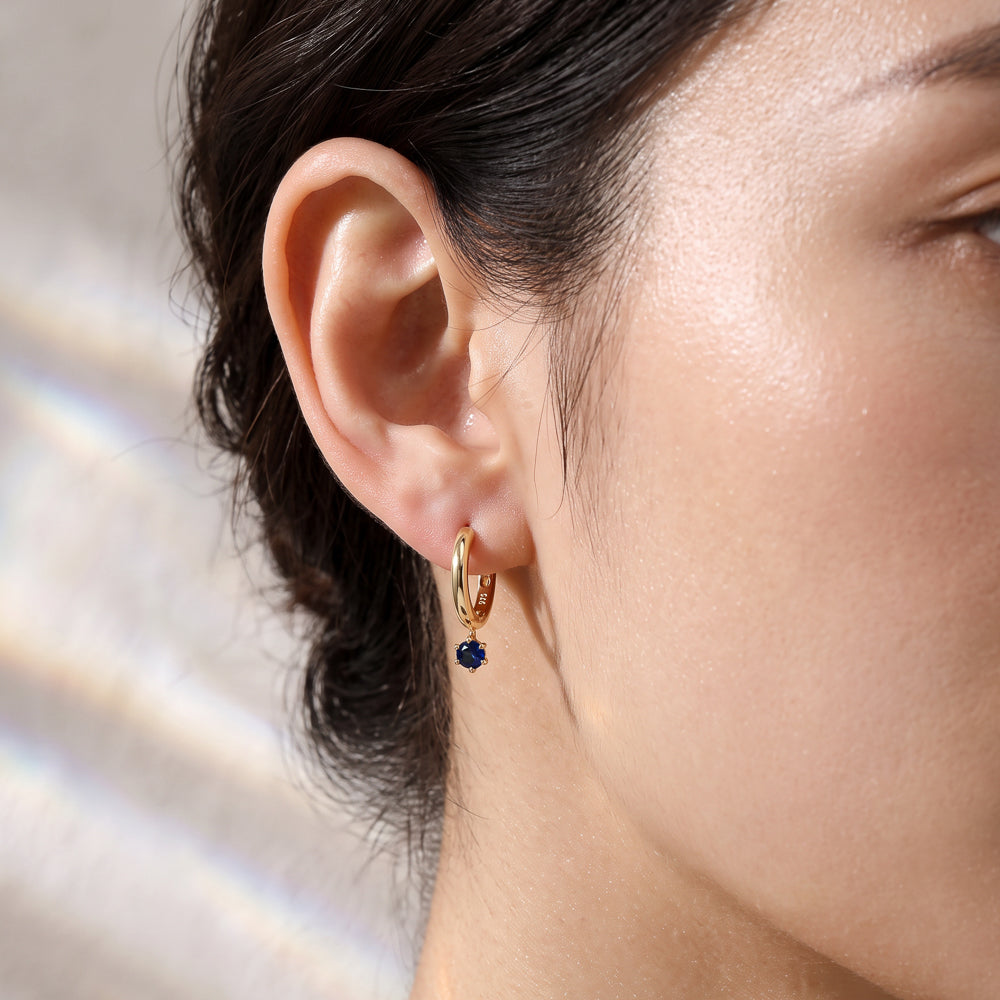 June Round Earrings