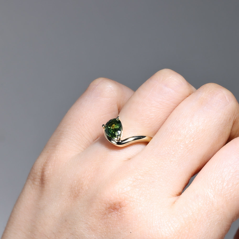 Enya Pear Ring