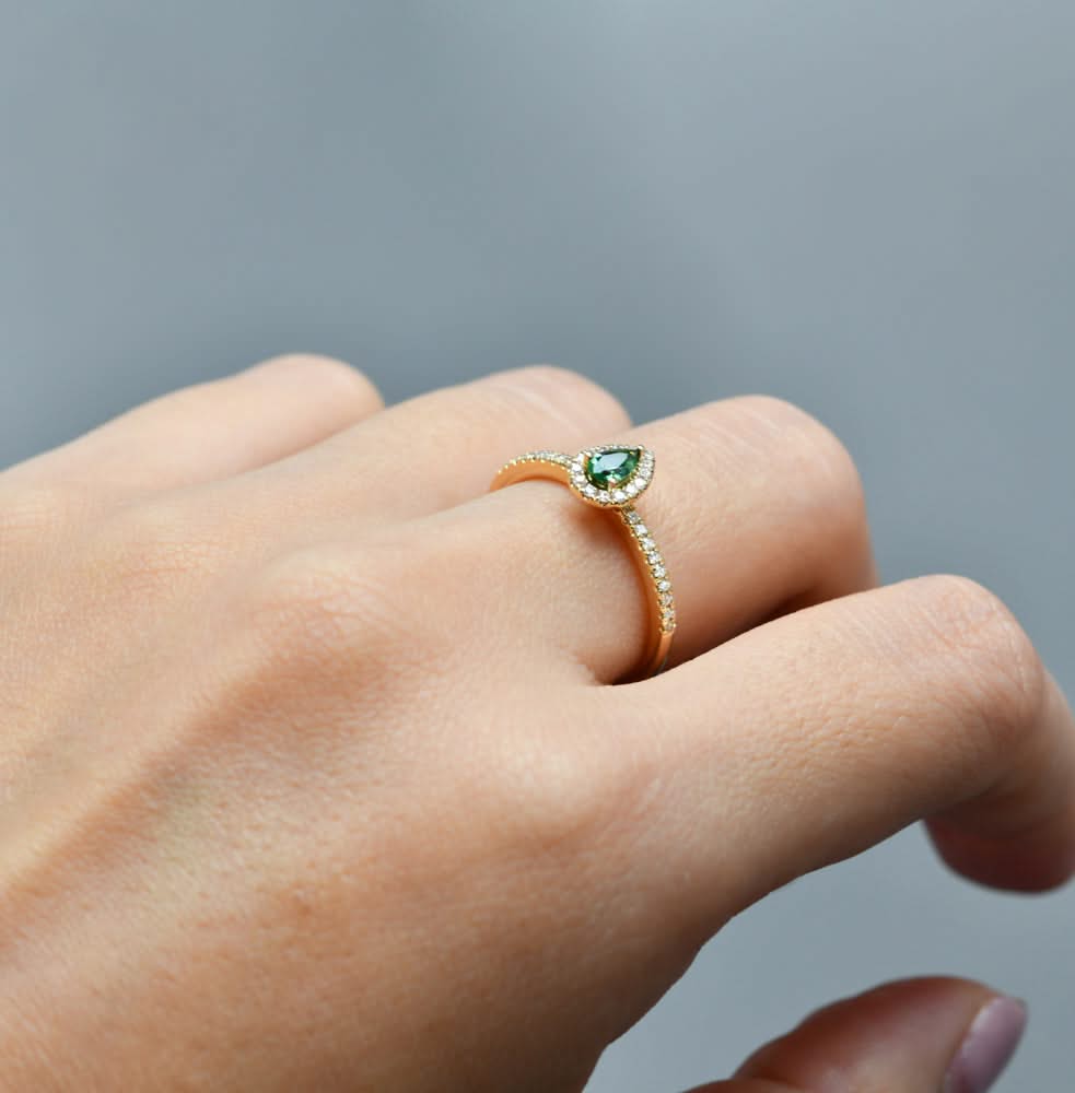 Clarissa Ring