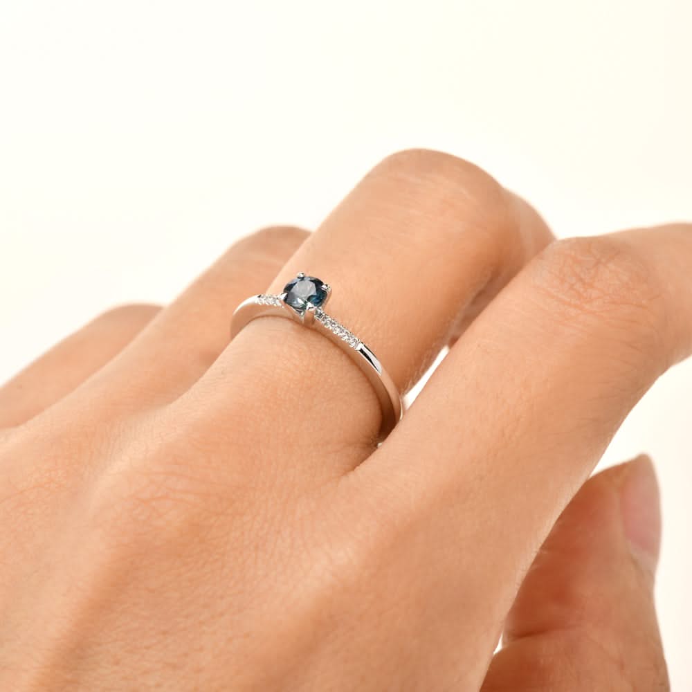 Lucie Ring