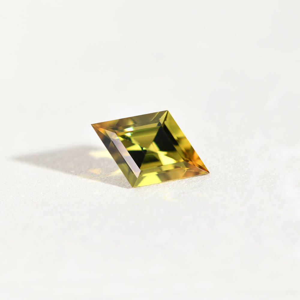 Australian Sapphire Fancy 1 Greenish Yellow