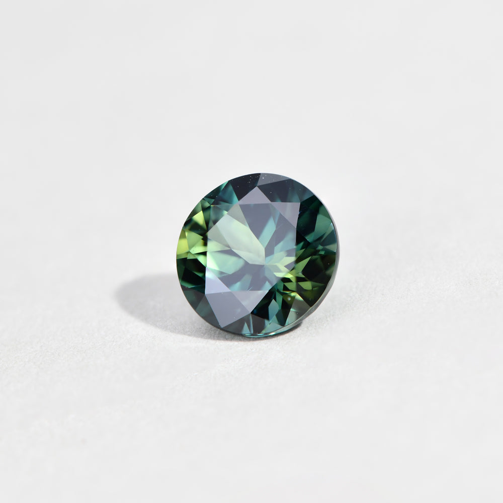 Australian Sapphire Round 2.02 Parti