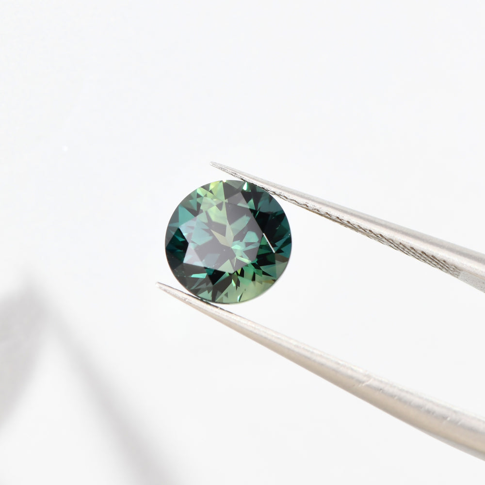 Australian Sapphire Round 2.02 Parti