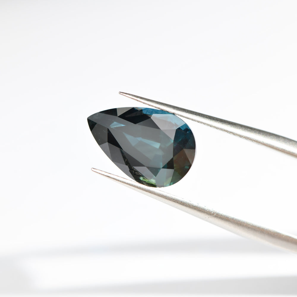 Australian Sapphire Pear 4.07 Blue