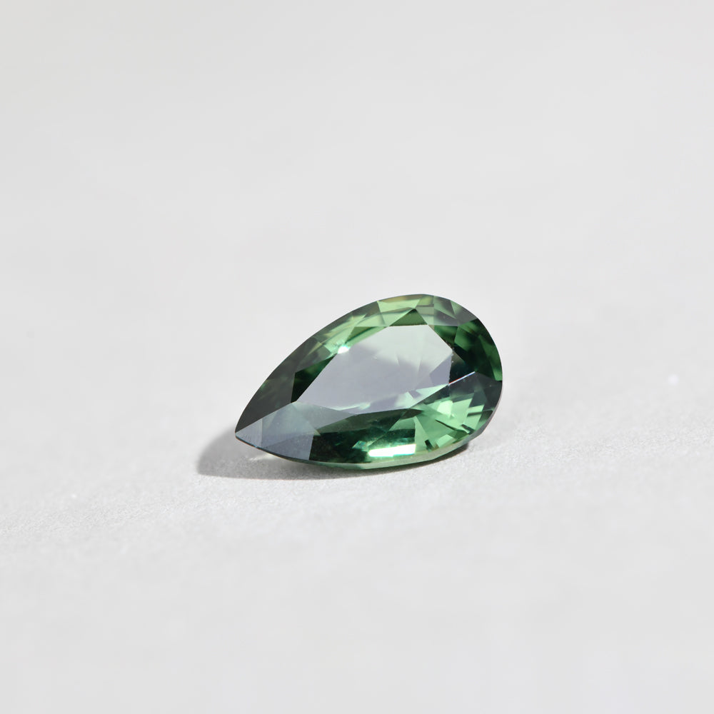 Australian Sapphire Pear 2.63 Green NH 