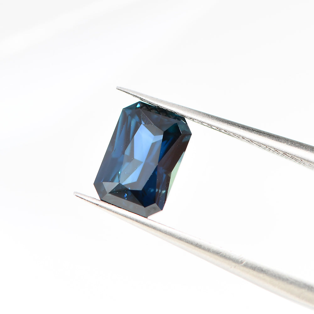 Australian Sapphire Radiant 1.81 Blue NH 