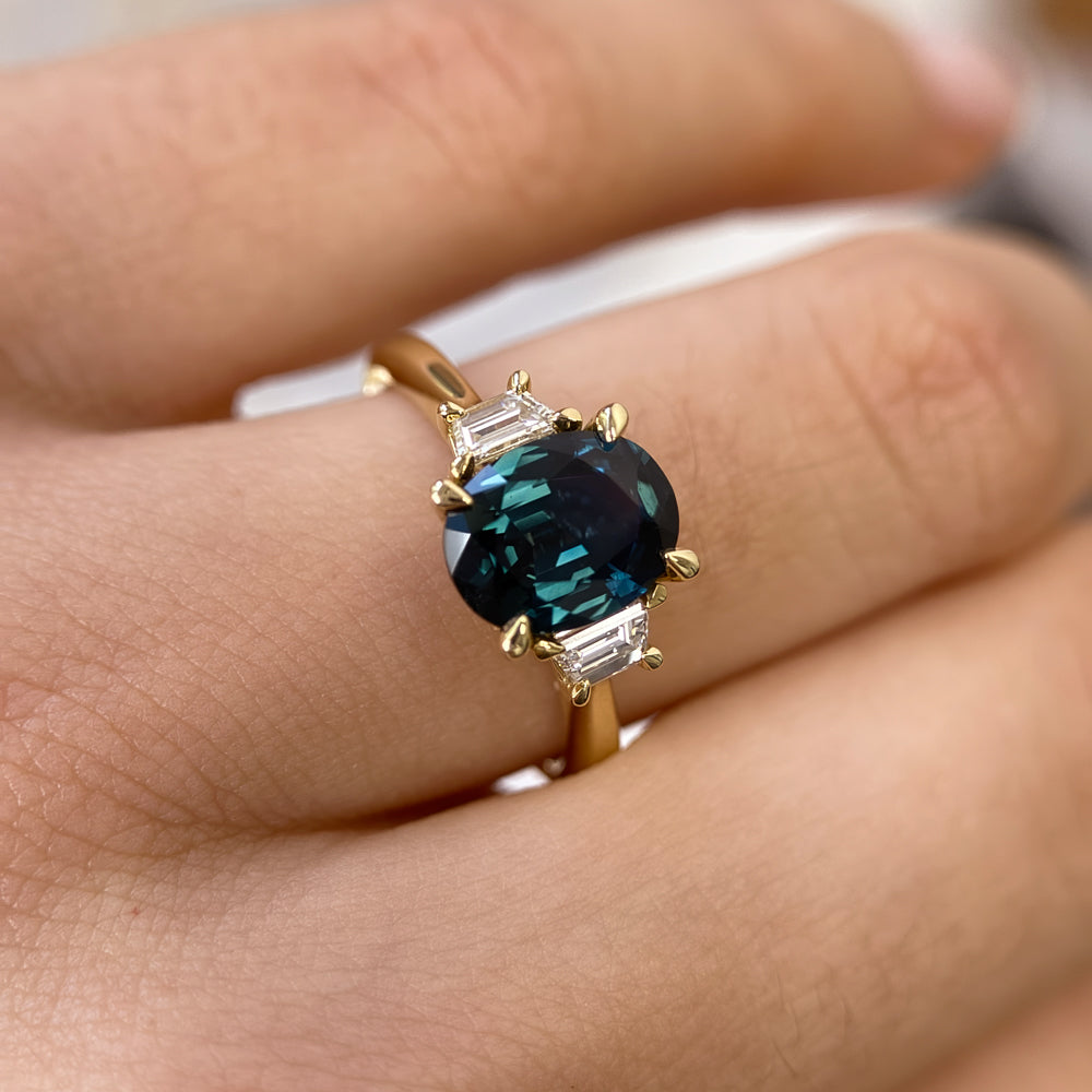Valerie Oval Ring