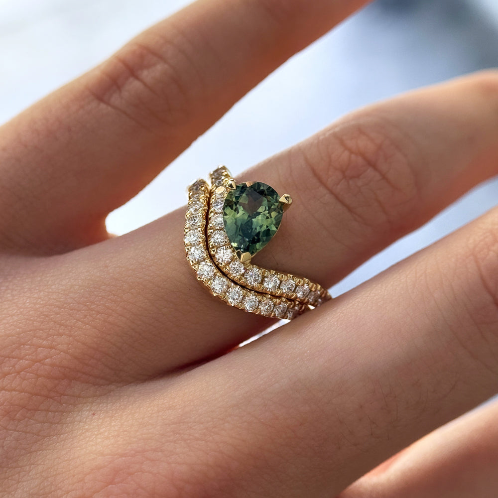 Elysia Pear Wedder Ring